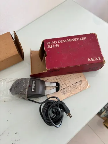 Akai AH-9 Head Demagnetizer Original c/ Caixa e Manual - Made in Japan