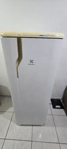 Geladeira Electrolux Frost free - Bom estado
