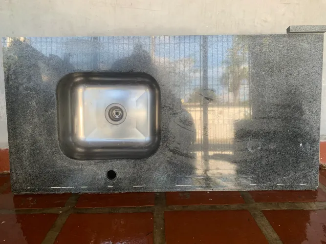 Pia Cozinha Granito com Cuba Inox