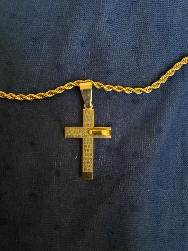 Cordão dourado