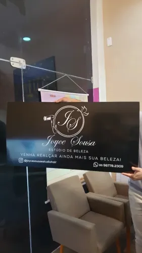 Fachada com Logomarca Personalizada para Negócios e Loja