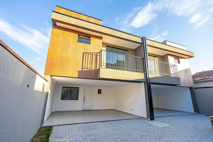 Sobrado em Condomínio no Campo Comprido 3 Quartos (Suíte c/ Closet) Próximo à Universidade