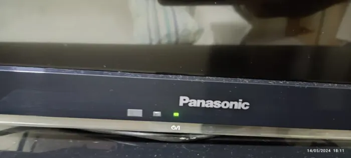 TV Panasonic 42" LED (Modelo TC-L42E5BG) - Sucata / Retirada de Peças