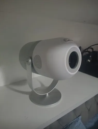 Projetor Smart Full HD - Completo na Caixa (Foco Automático / Wi-Fi / Bluetooth)