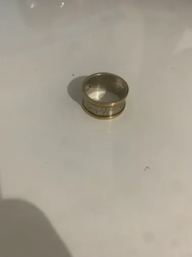 Anel de prata com fio de ouro 