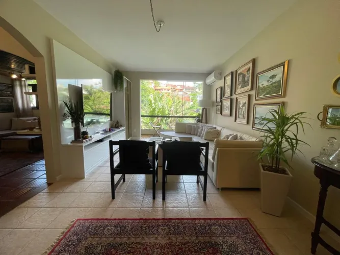 Casa residencial com 4 quartos localizada no bairro Pantanal