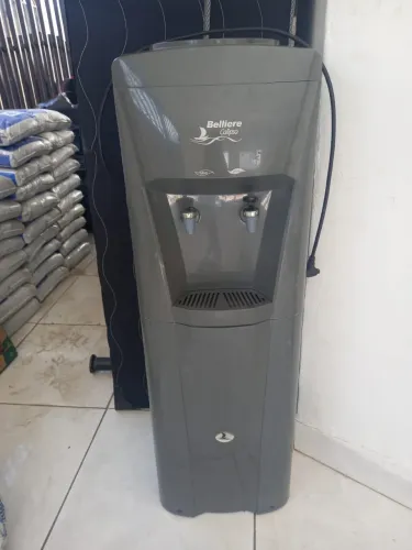 Bebedouro coluna beliere usado