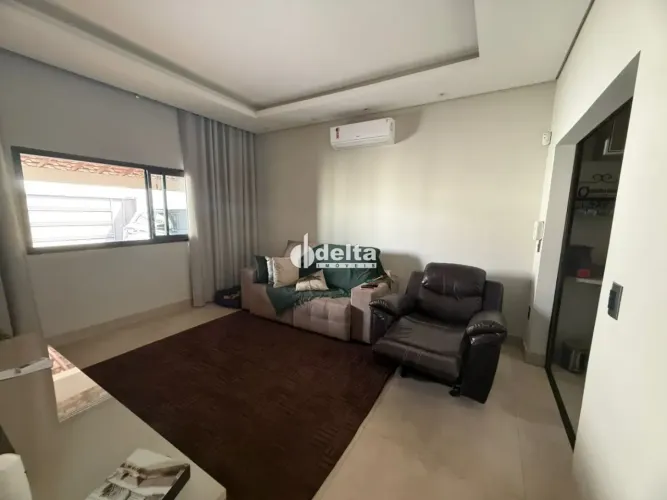 Casa residencial com 4 suítes disponível para venda no bairro City Uberlândia em Uberlândi