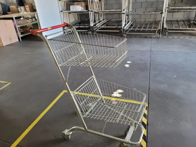 Carrinho de compras duplo otimo estado
