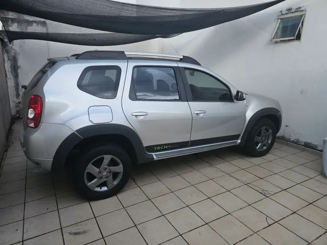 Renault Duster Dynamique 2.0 Hi-flex 16V Aut. 2014