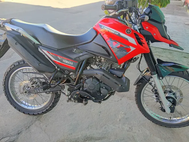 Crosser ano 2025, em ótimo estado de conservação. Aceito troca em carro financiado .
