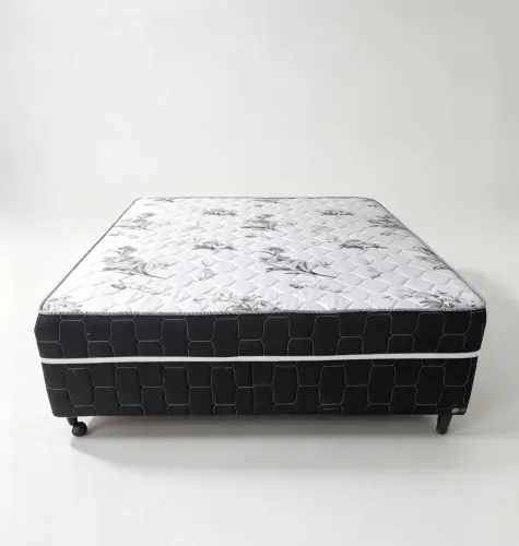 cama box de casal conjugada já está higienizado aceito pix