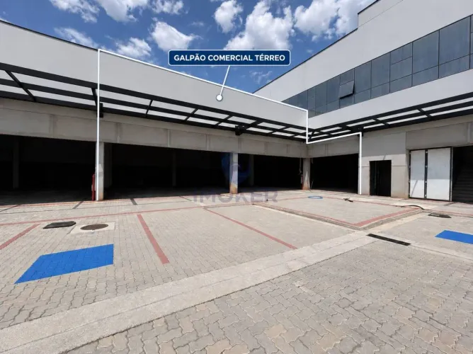 Galpão comercial térreo em Open Mall, Poá/SP; 906 m²; pé direito de 5m; em padrão shell; i