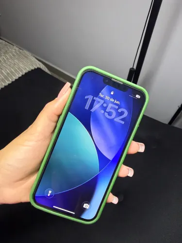 iPhone 13