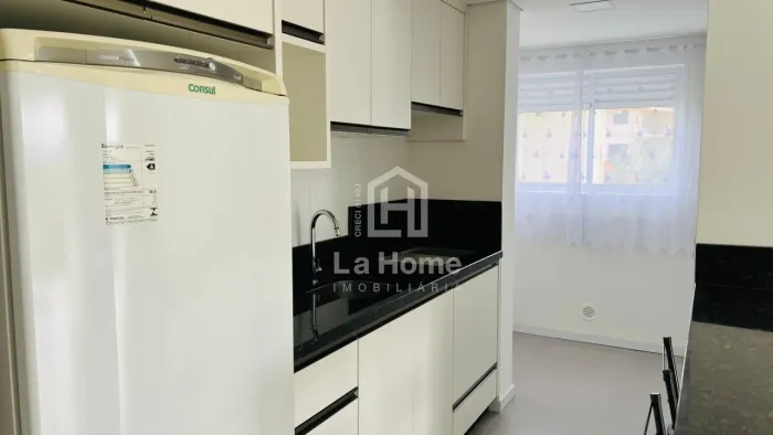 Apartamento semi mobiliado com 02 dormitórios e 01 vaga de garagem para locação em Blumena
