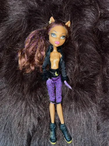 Clawdeen Wolf sweet 1600 usada monster high