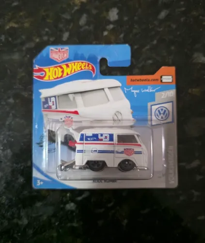 Hot Wheels Kool Kombi Magnus Walker 