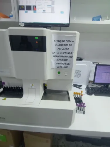 Vendo estrutura montada de laboratório de análises clínicas 