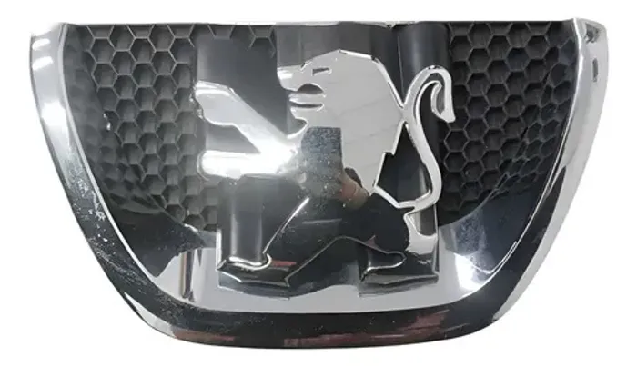 Emblema Parachoque Dianteiro Peugeot 207 2009/2014 303002001 Preto