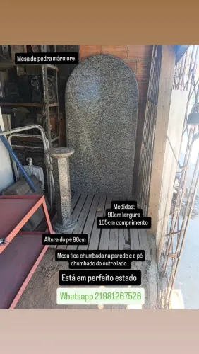 Mesa de mármore