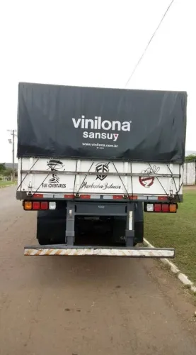 Carreta Guerra 98, graneleira, assoalho de ferro