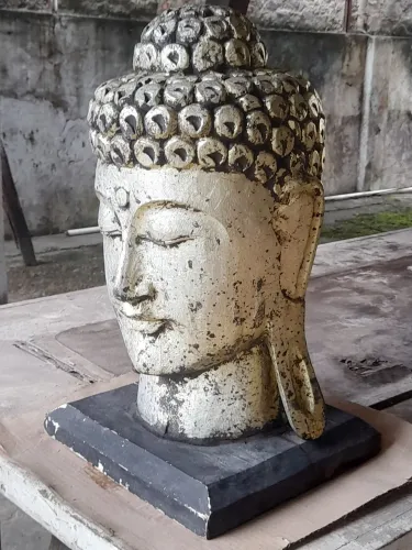 Imagem de Buda em Madeira
