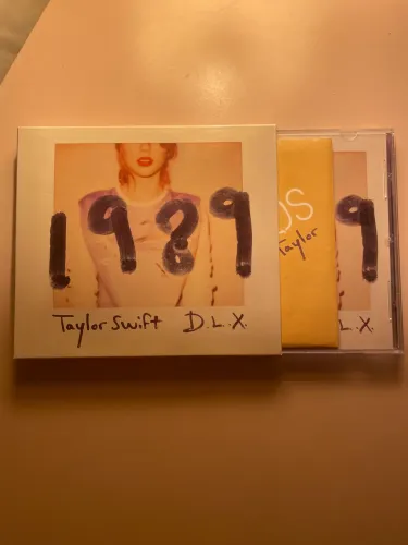 CD + fotos polaroid 1989 (Deluxe) - Taylor Swift