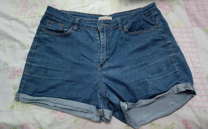 Short jeans