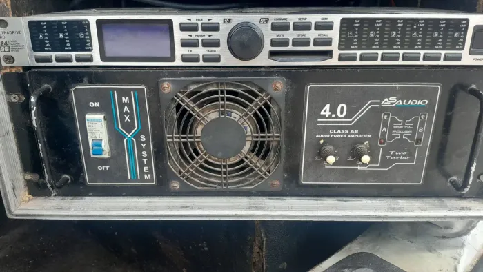 Amplificador 4.000 watts 