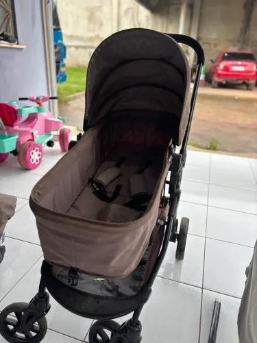 carrinho de bebê + bebê conforto Galzerano Olympus na cor chocolate