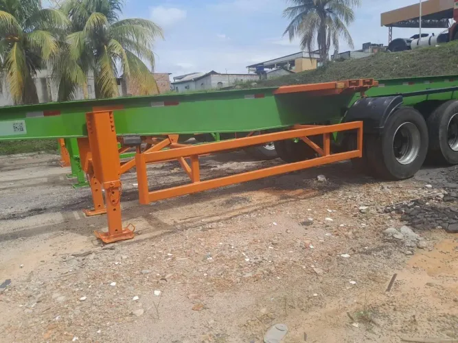 Vendo carreta semi reboque prancha