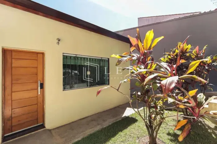 Casa com 100 m², 2 quartos sendo 1 suíte à venda no bairro Vila Madalena.