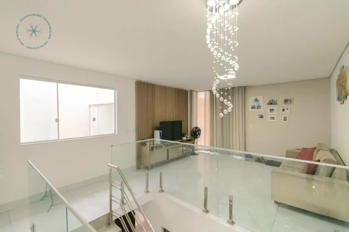 Casa Geminada á venda no bairro Vila Clóris, Belo Horizonte - MG.
