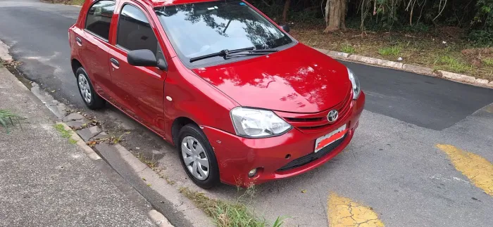 Toyota Etios 1.3 Flex 16V 5P Mec. 2013
