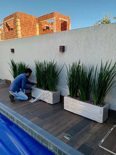 Jardineiras e vasos