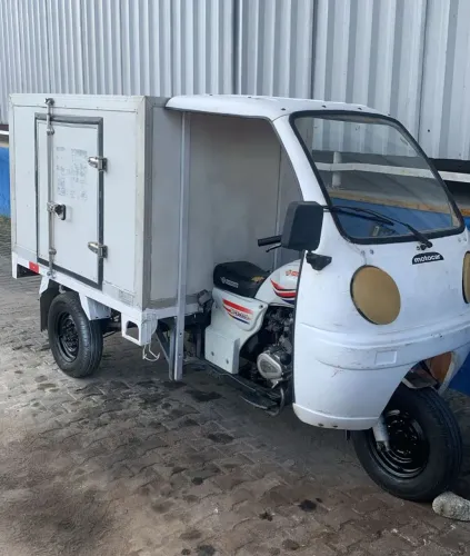 Triciclo Motocar MCF 200