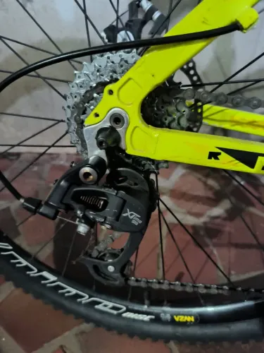 Bicicleta Rava Pressure Aro 29