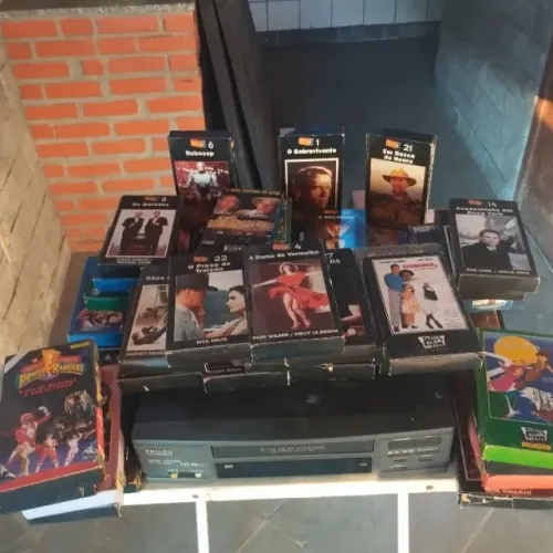 Coleção de fitas VHS + aparelho philco