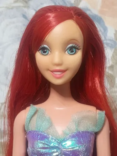 BARBIE 1999 ARIEL MUITO NOVINHA E CONSERVADA