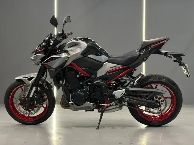 KAWASAKI Z900 