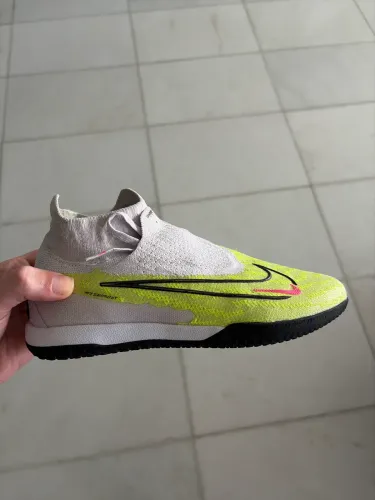 Nike Ghost - futsal tamanho 37