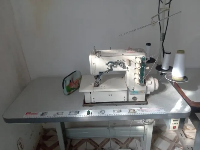 Máquina industrial colarete 5 fios