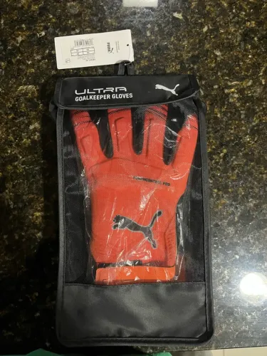 Luva de Goleiro Puma Ultra Ultimate Original - Nova, Tamanho 10 - Valor 500 R$
