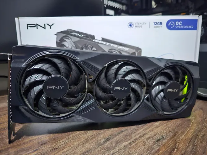 Placa de video Nvidia RTX 5070 PNY OC