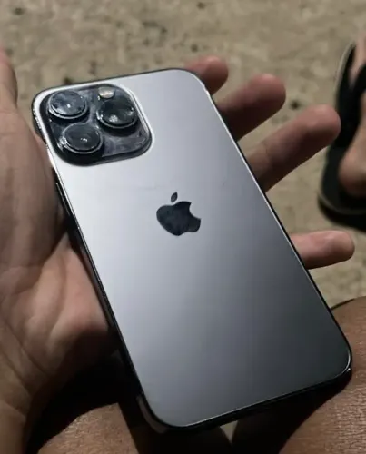 Vendo ou troco iPhone 13 Pro 