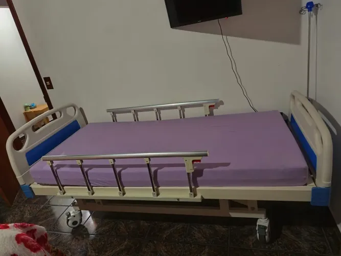 Cama hospitalar com colchão