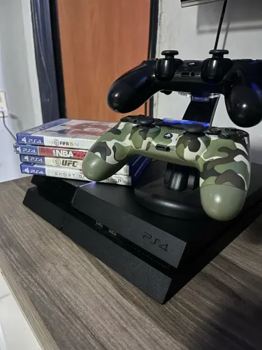 Ps4 fat- SEMI-NOVO