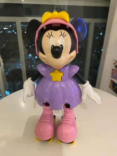 Boneca Minnie Patinadora 
