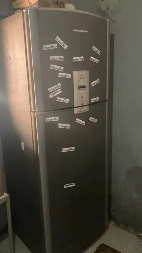 Geladeira pra vende chama pegando