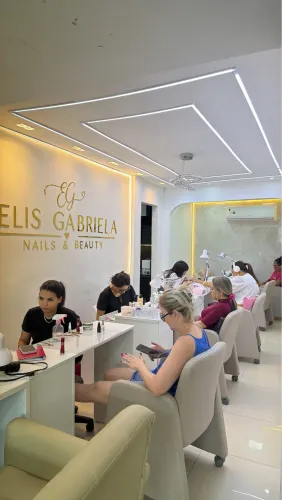 Vaga para Nails/Manicure